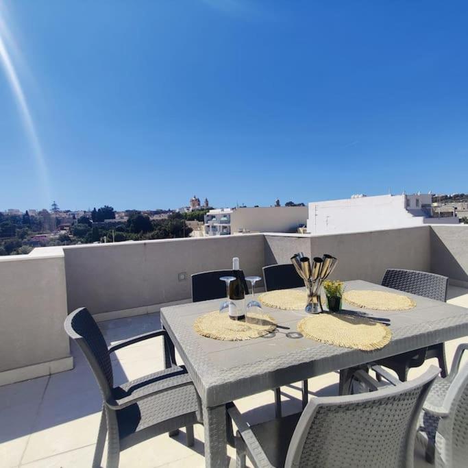 Cozy Penthouse In Central Malta Apartment Balzan Exterior photo